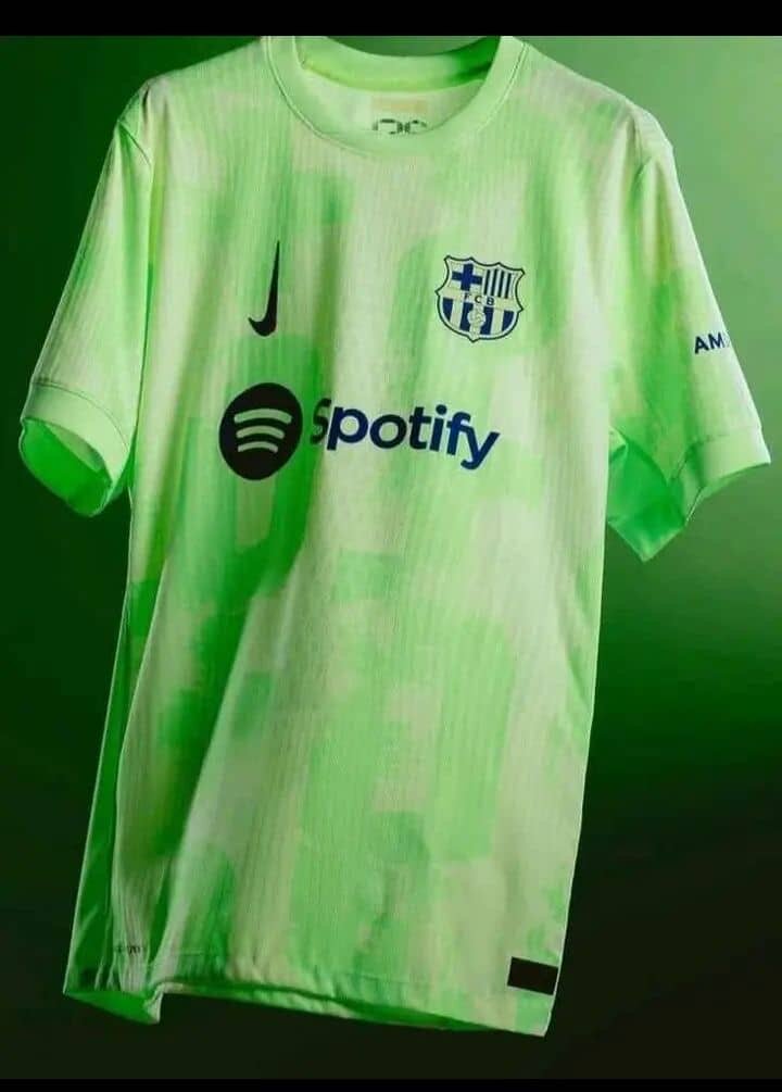 Maillots de football modernes