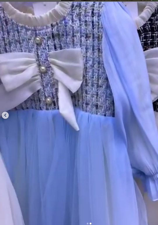 Красивое голубое платье для девочек. 
