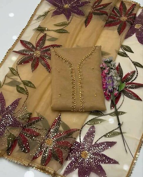 Ladies suit