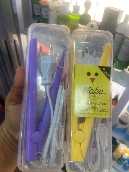 Portable straightener