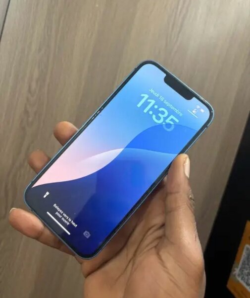 iPhone 13 bleu
