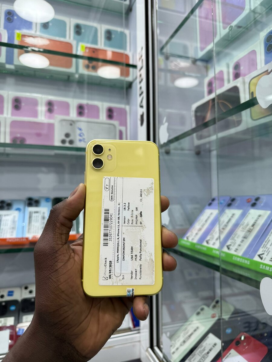 iPhone 11 simple 64Go  Casi ne