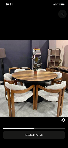 Table à manger moderne