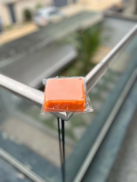 Savon contre boutons