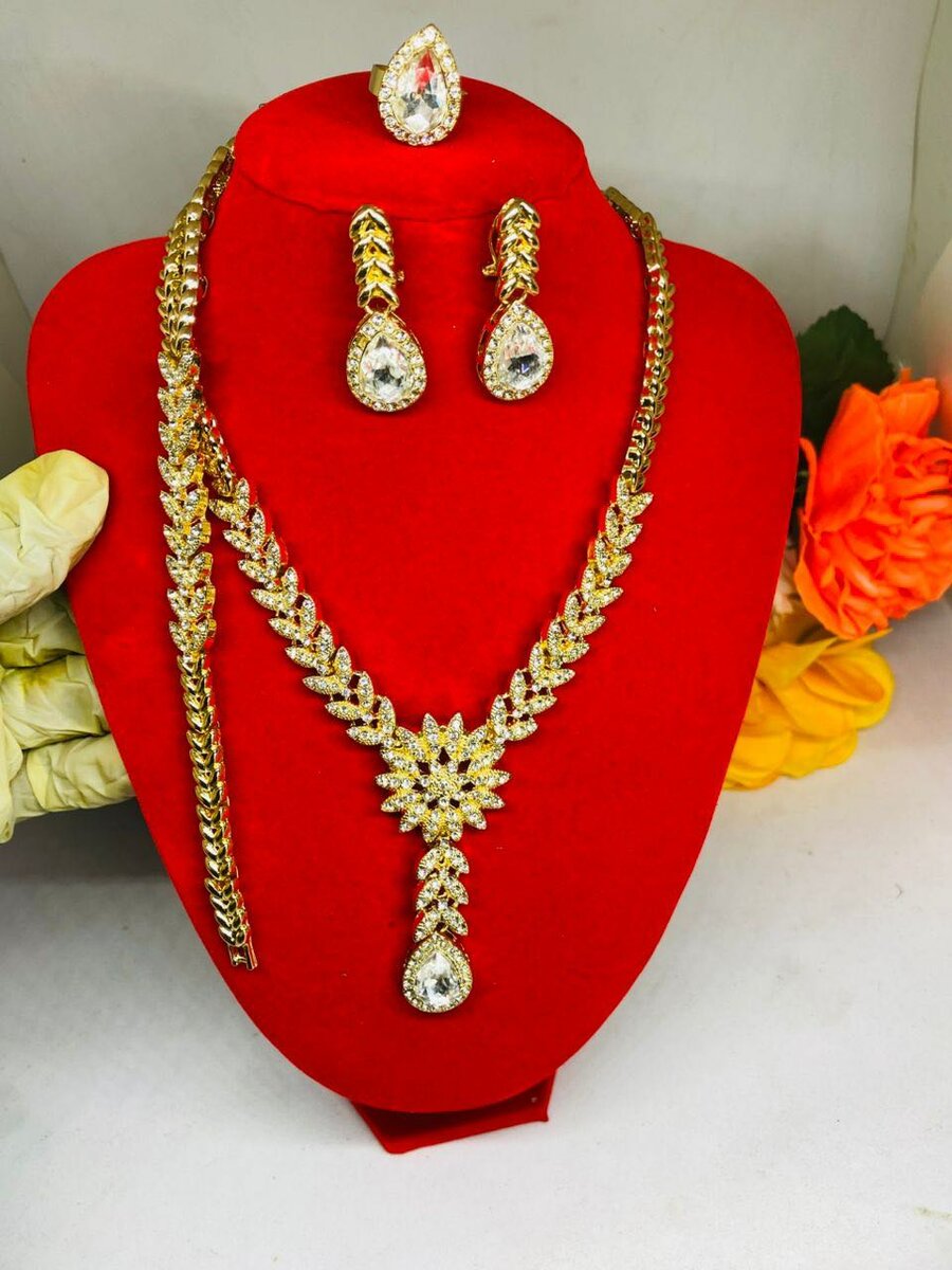 Necklace set