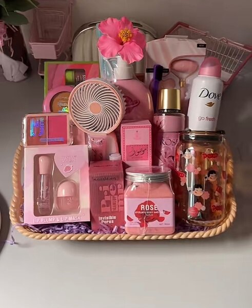 Panier Cadeau Rose pour Femme
