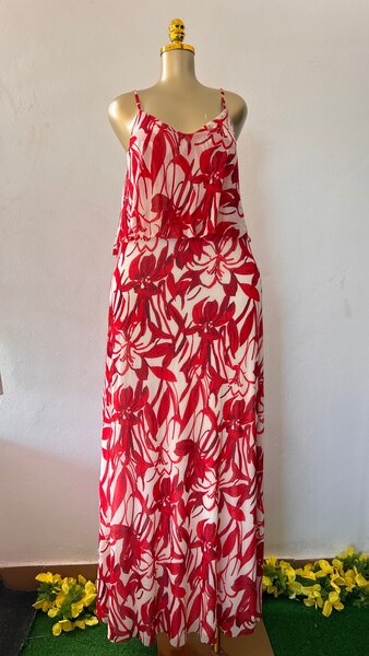 Robe longue florale rouge