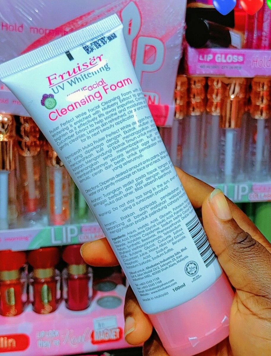 Fruisër UV Whitening facial cleansing foam