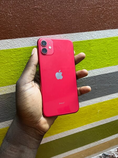 iPhone 11 rouge 64gb