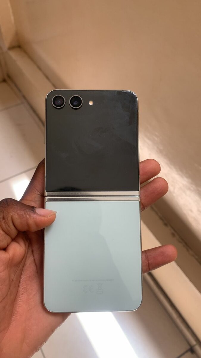 Slightly Used Samsung Flip 5