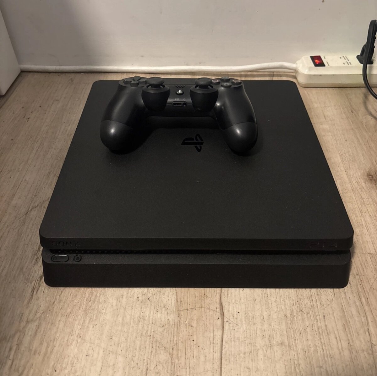 PS4 slim