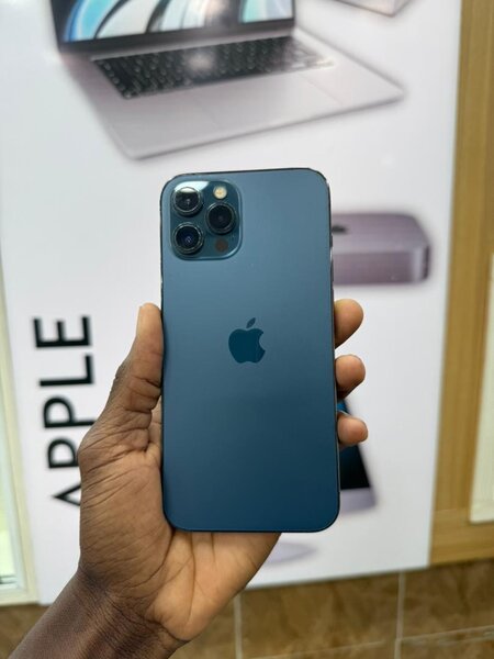 iPhone 12pro max 128Go