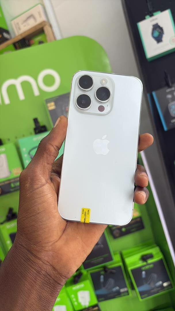 Smartphone moderne avec coque