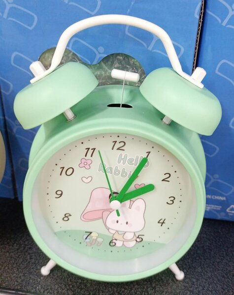 Réveil vintage mignon vert