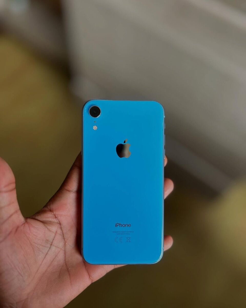 iPhone XR bleu déverrouillé