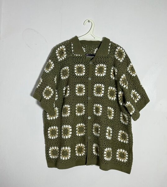 Cardigan crochet vert