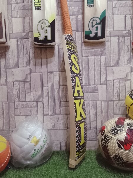 Saki Bat