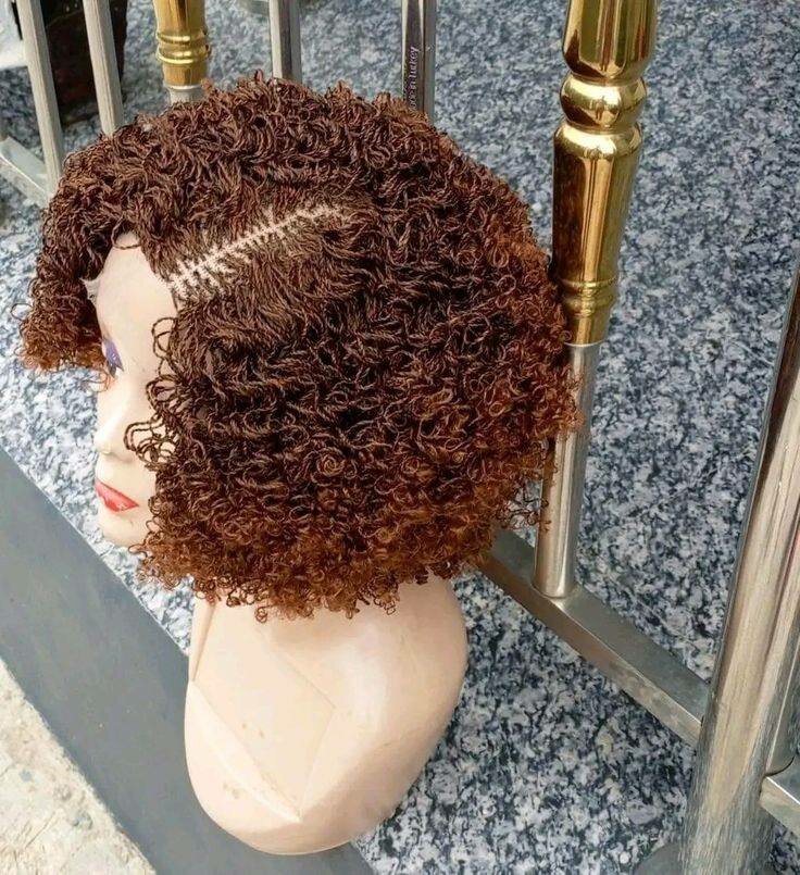 Perruque Boucles et Tresses