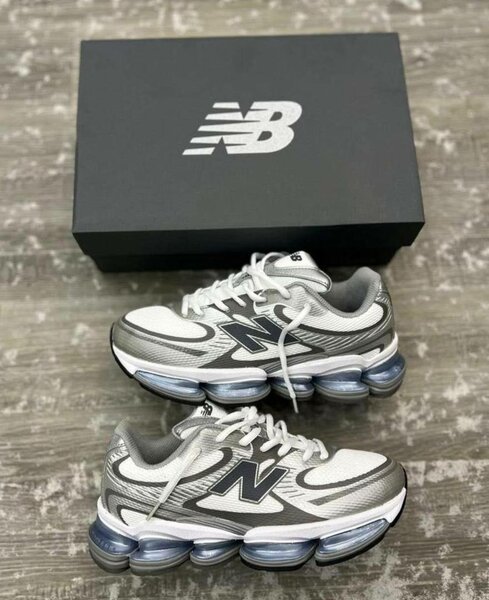 Baskets New Balance 2000