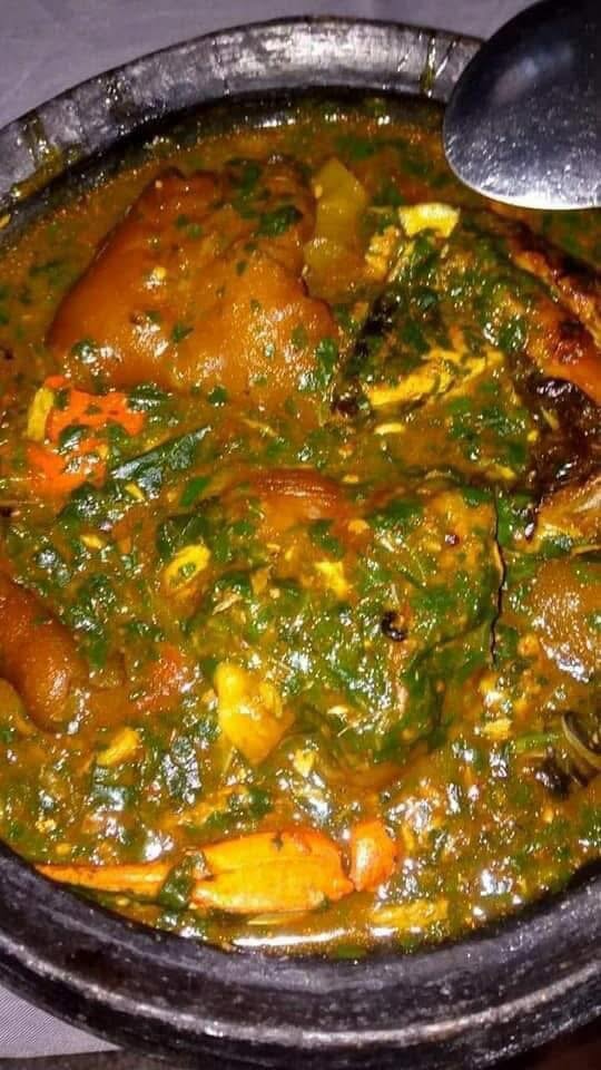 Placali sauce graine