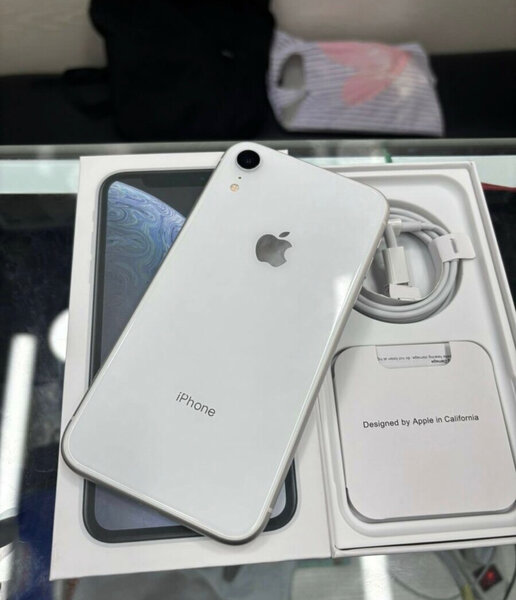 iPhone XR 64GB Blanc Débloqué