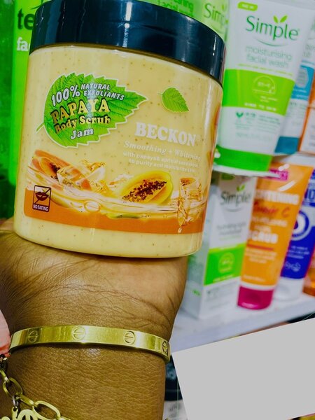 Beckon Body Scrub