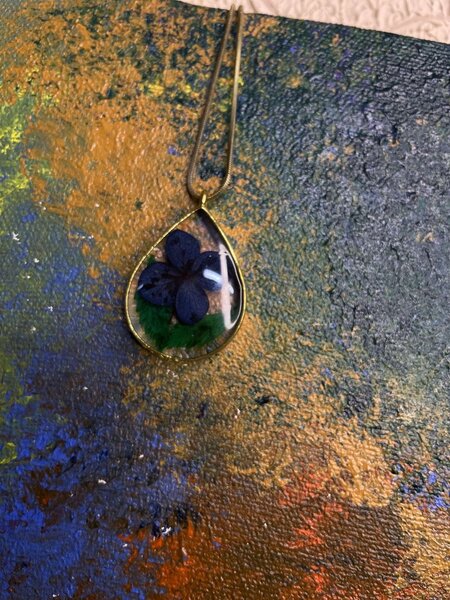 Resin flower pendant