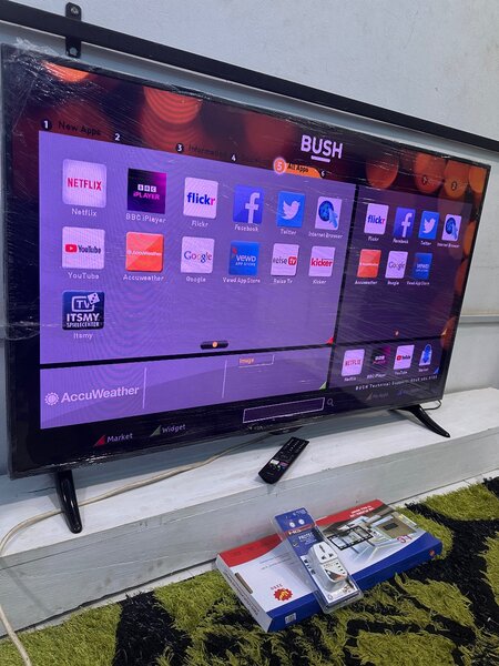 55inches full digital 4k smart BUSH TV