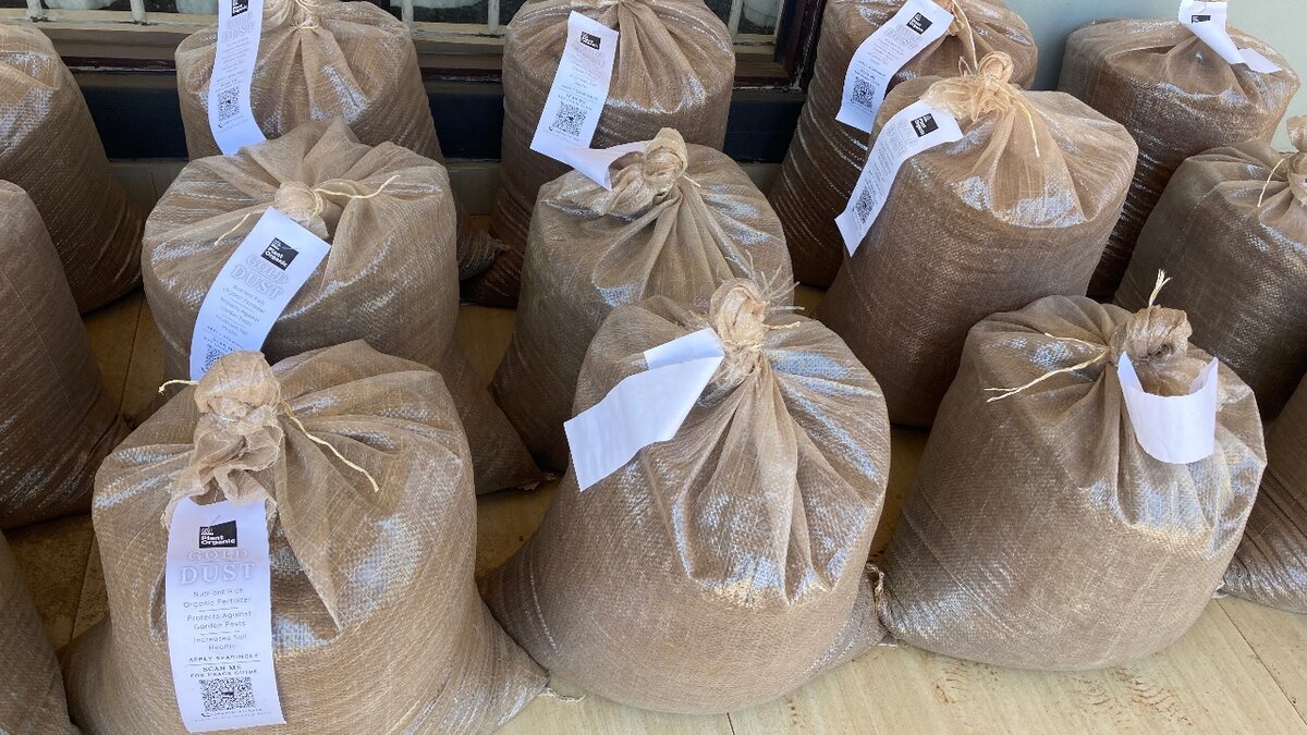 Gold Dust Organic Fertilizer