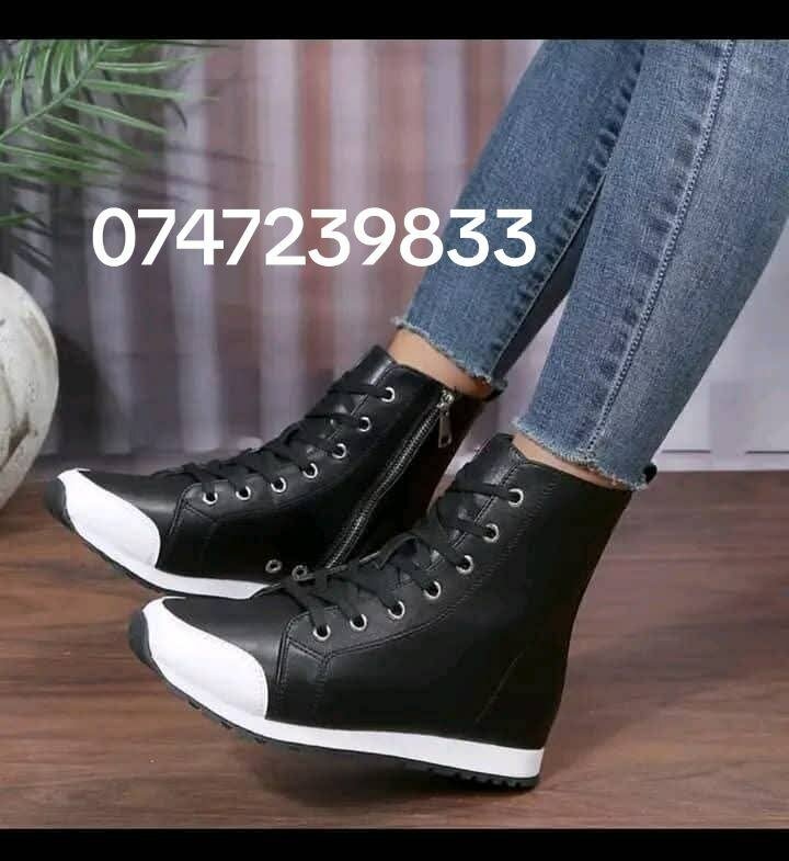 Basket et tennis pour femme