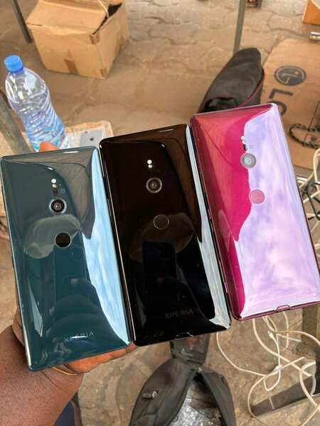 Smartphones Sony Xperia XZ 2