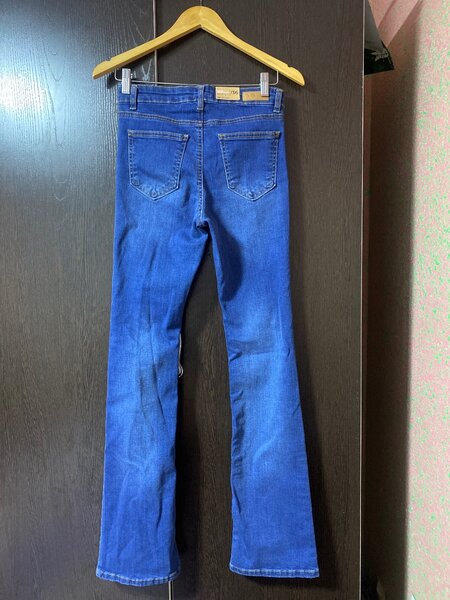 Джинсы-клеш