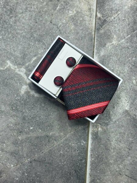 Stylish Tie Set with Cufflinks