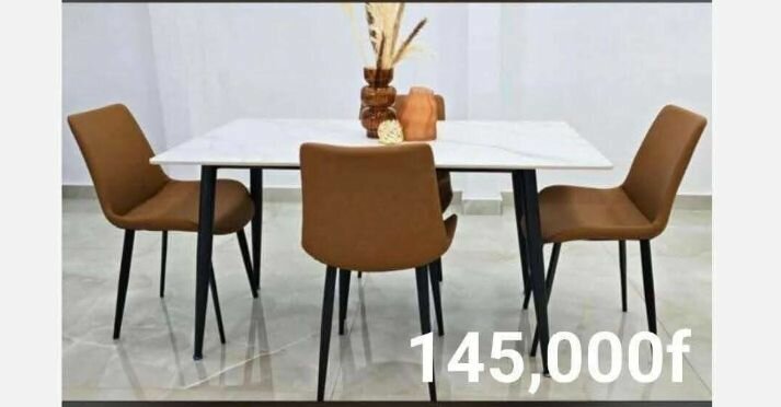 Table à manger moderne