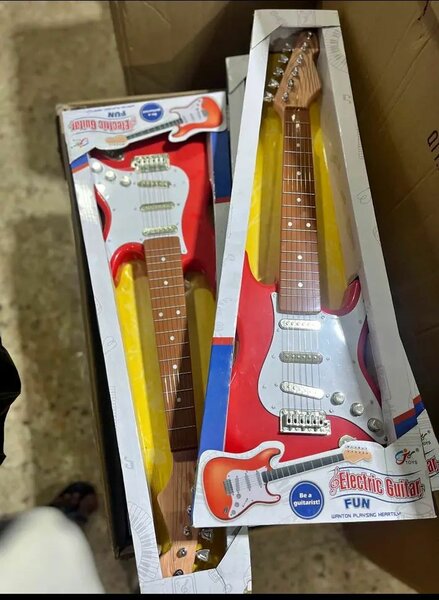 Guitare électrique enfant rouge