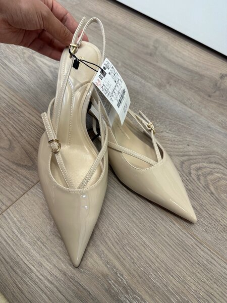 ТУФЛИ-МЮЛИ С ПРЯЖКАМИ ZARA