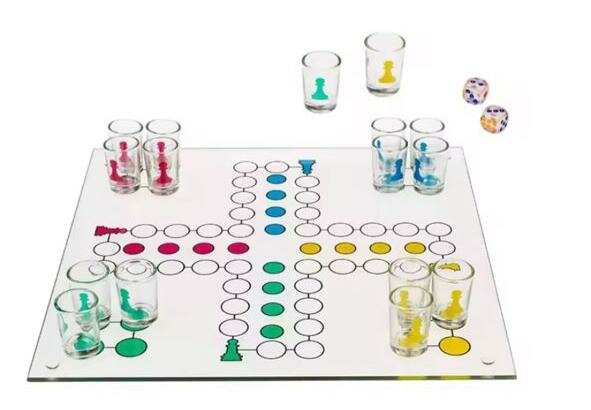 Ludo avec Verres en vitre