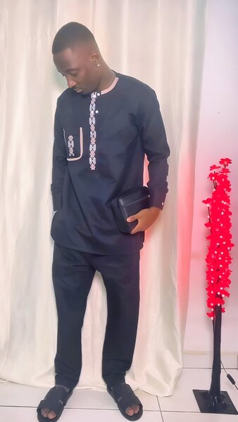 Tuniques Prestige, Charisme