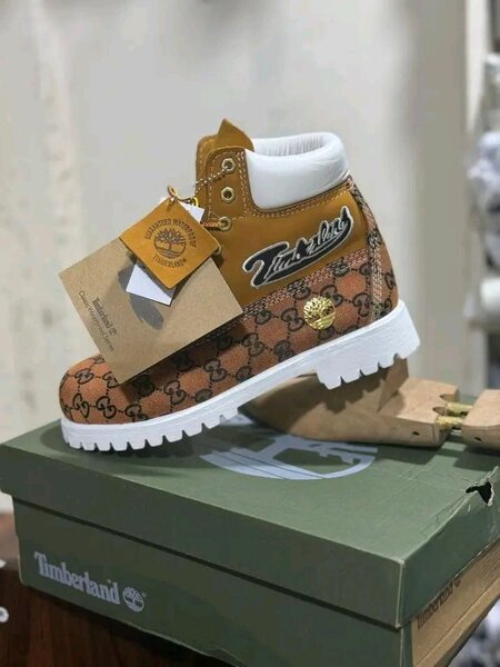 Bottes en cuir résistantes