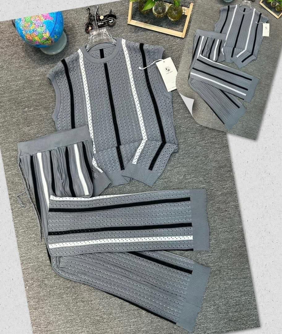 Ensemble tricot rayé moderne