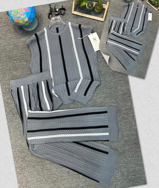 Ensemble tricot rayé moderne