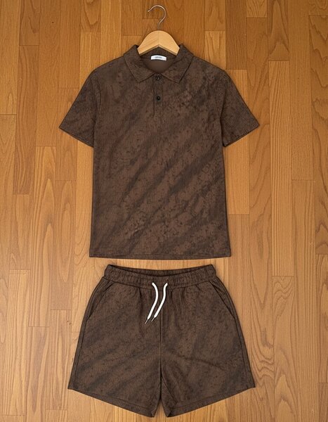 Ensemble T-shirt et Short Marron