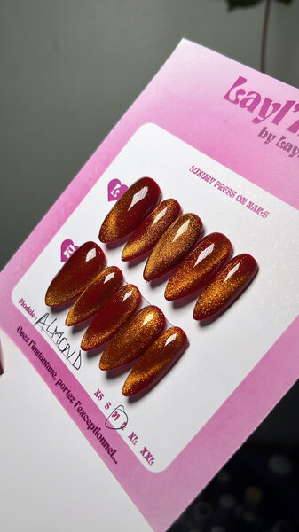 Press on nails cat eyes