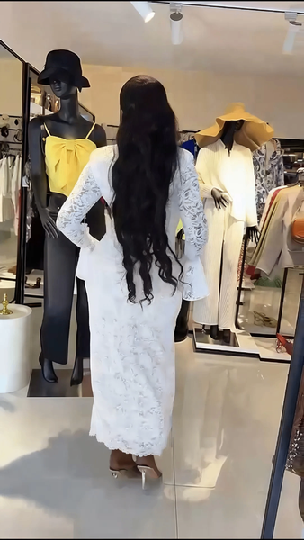 Combinaison en dentelle blanche élégante