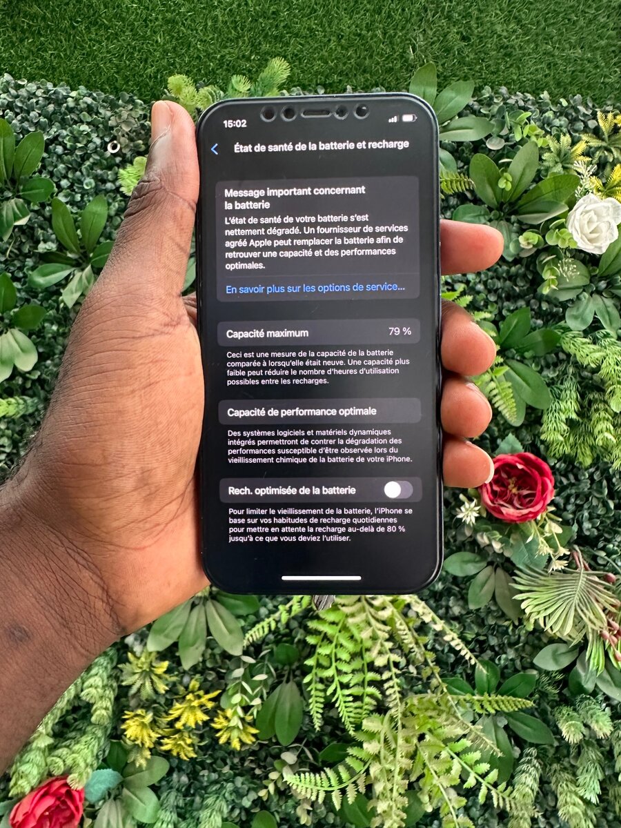 iPhone 12 second main propre