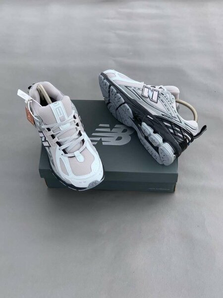 New Balance 1906