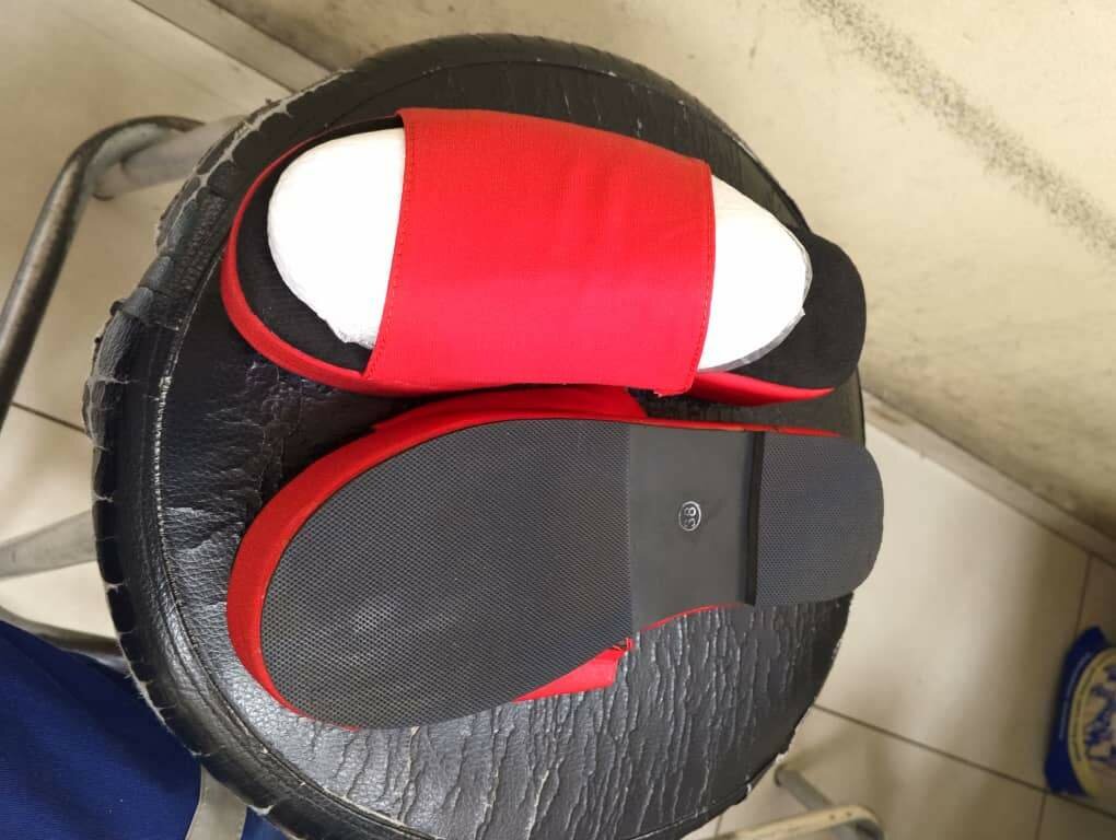 Sandales plateformes rouges élégantes