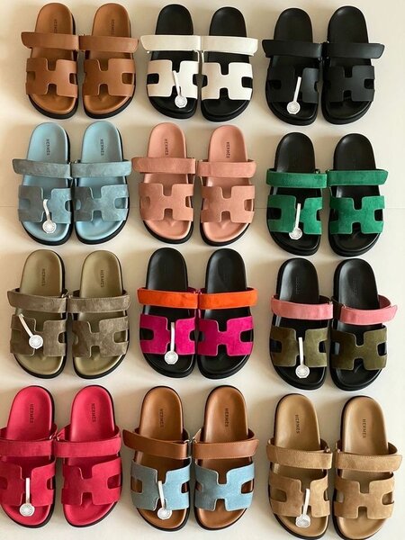 Sandales modernes en cuir