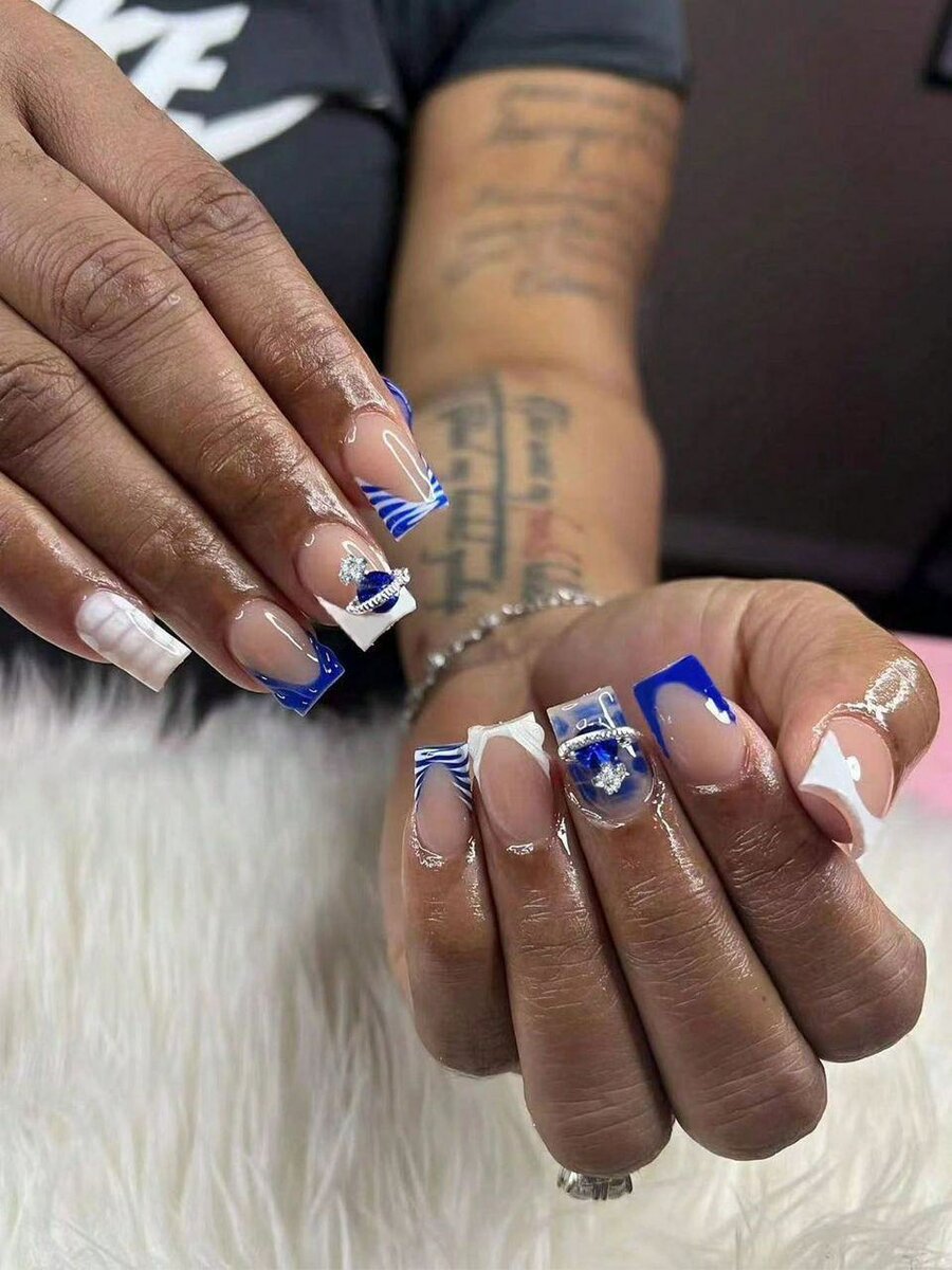 Manucure élégante variée