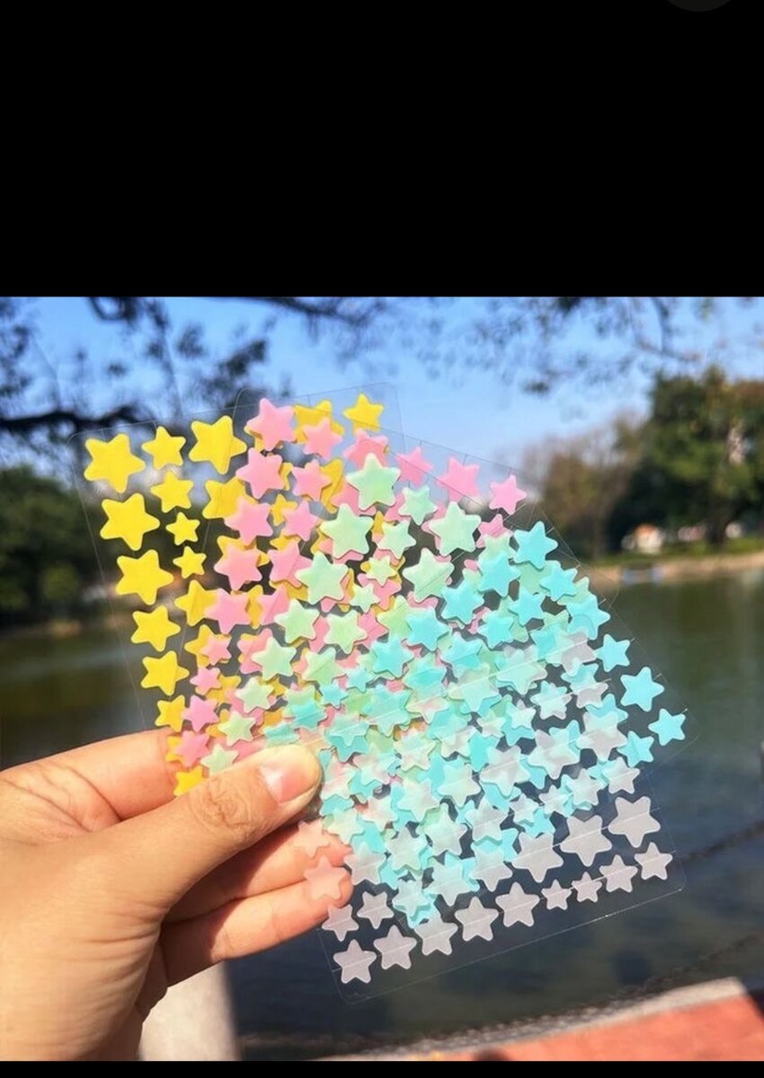 Étoiles adhésives visage colorées